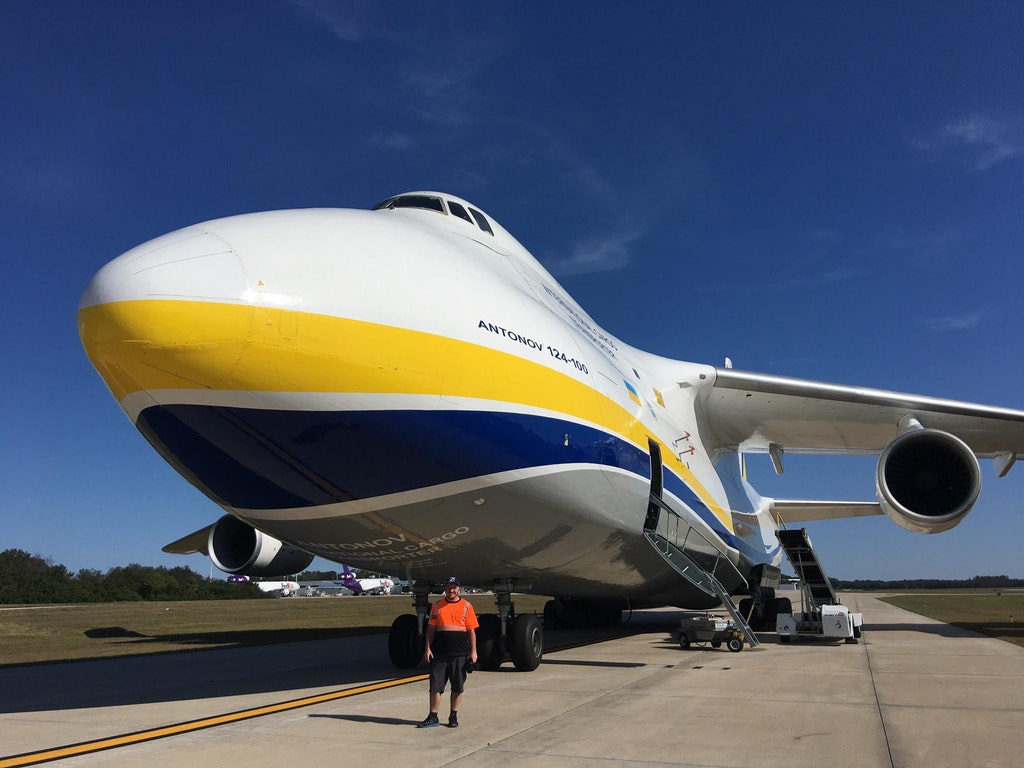 Antonov AN-124